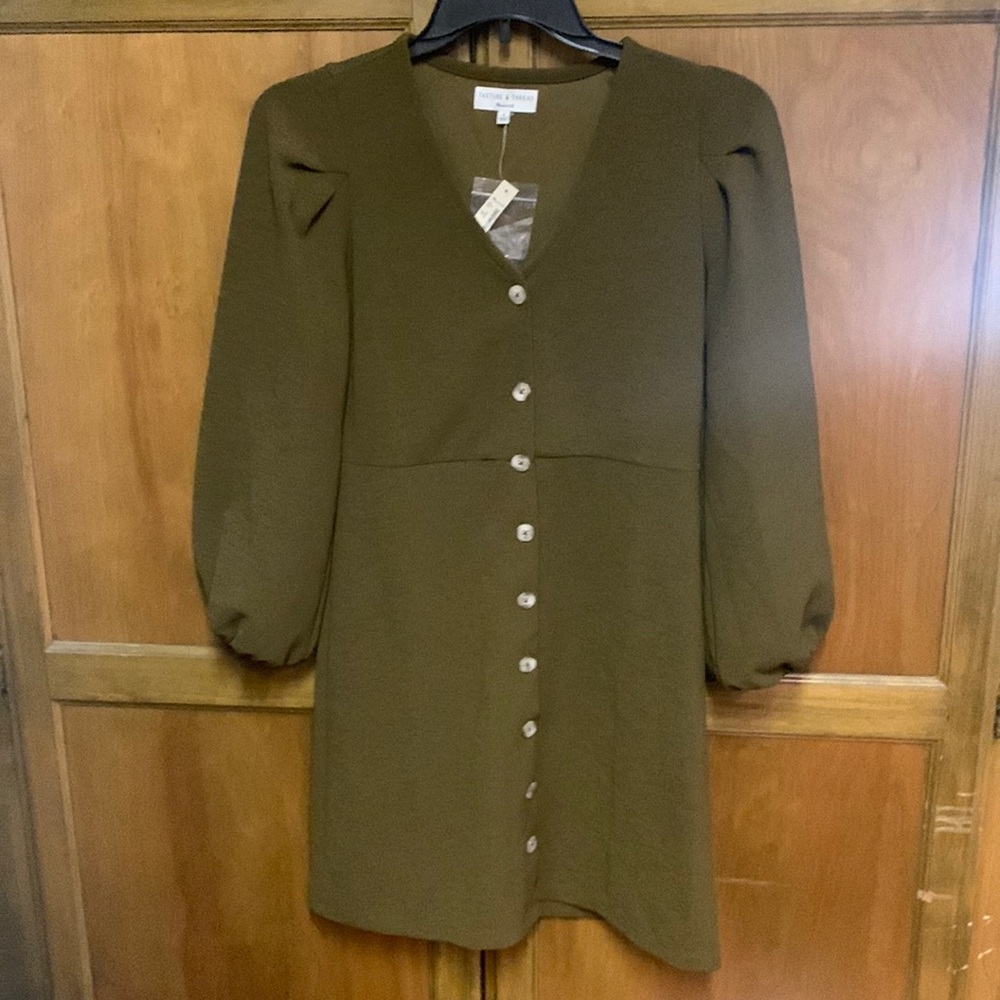 Olive Green Dress Texture & Thread